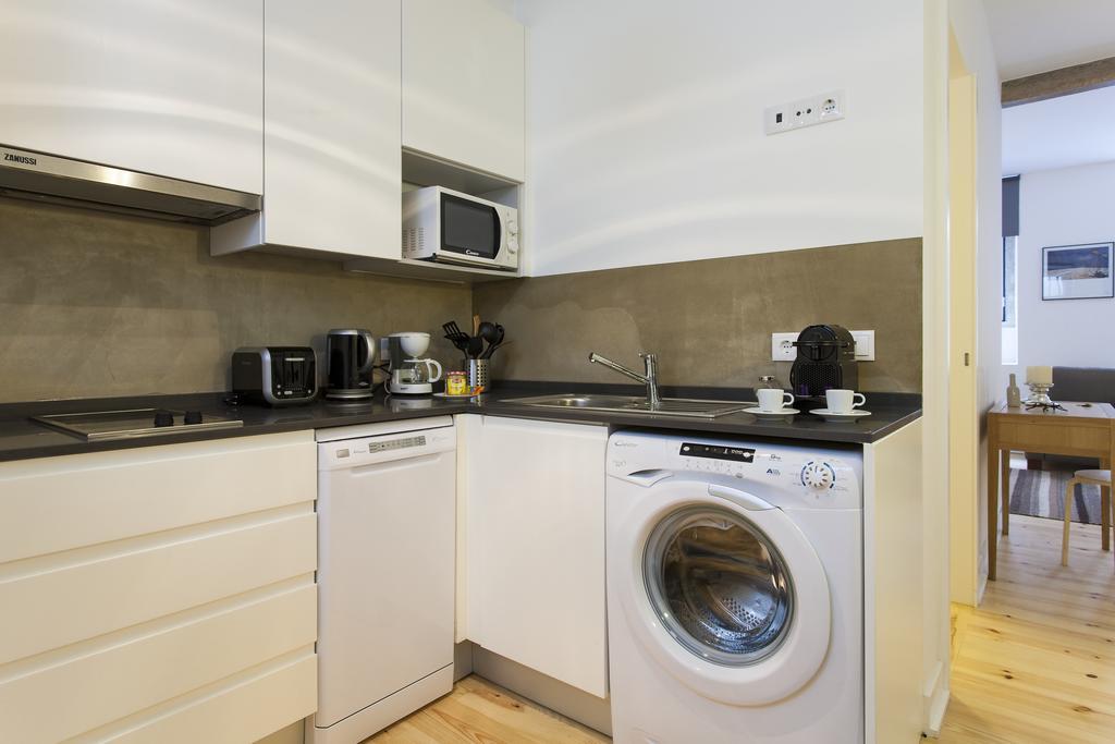 Joivy Cosy 1-Bed Flat With Workspace In Santa Catarina, Moments From Luis De Camoes Sq Lizbona Pokój zdjęcie