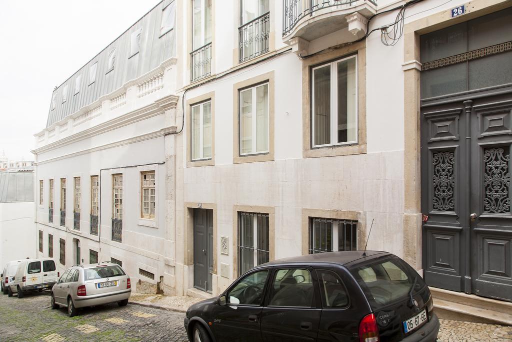 Joivy Cosy 1-Bed Flat With Workspace In Santa Catarina, Moments From Luis De Camoes Sq Lizbona Pokój zdjęcie