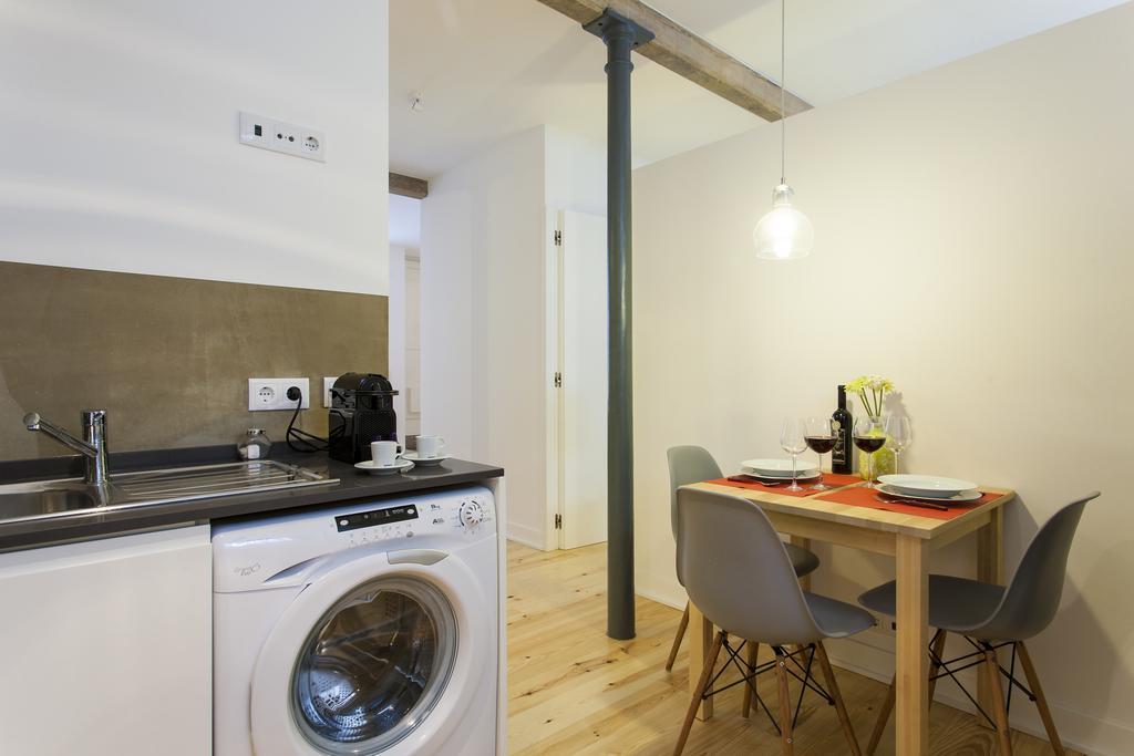Joivy Cosy 1-Bed Flat With Workspace In Santa Catarina, Moments From Luis De Camoes Sq Lizbona Pokój zdjęcie