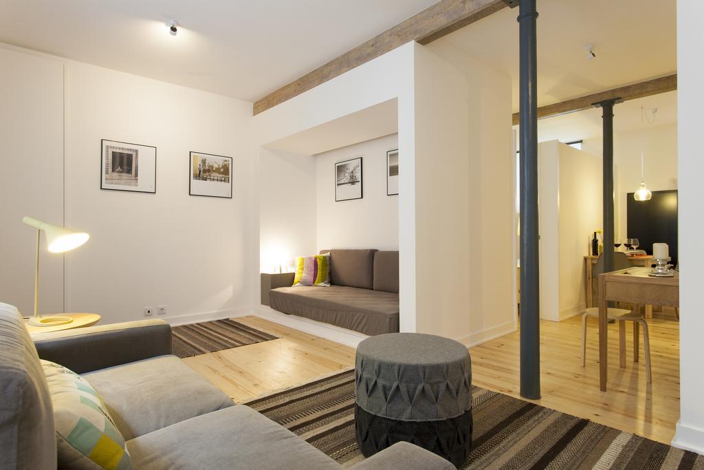 Joivy Cosy 1-Bed Flat With Workspace In Santa Catarina, Moments From Luis De Camoes Sq Lizbona Pokój zdjęcie
